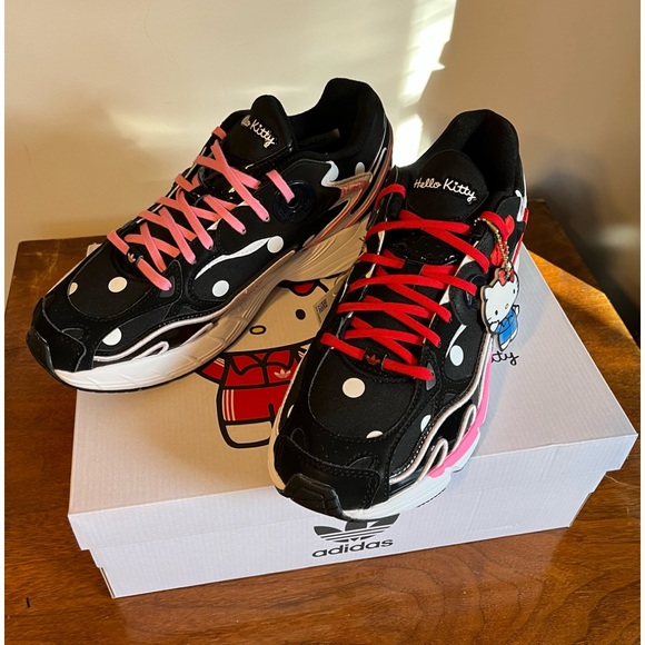 ADIDAS x HELLO KITTY Astir Shoes - Picture 8 of 12